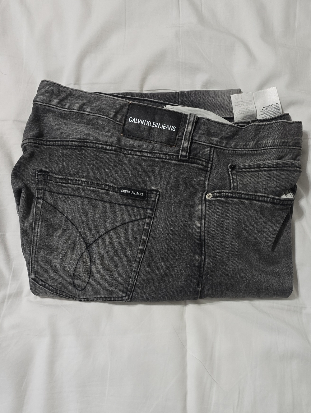 Calvin Klein Jeans Men's Slim Straight Gray Denim